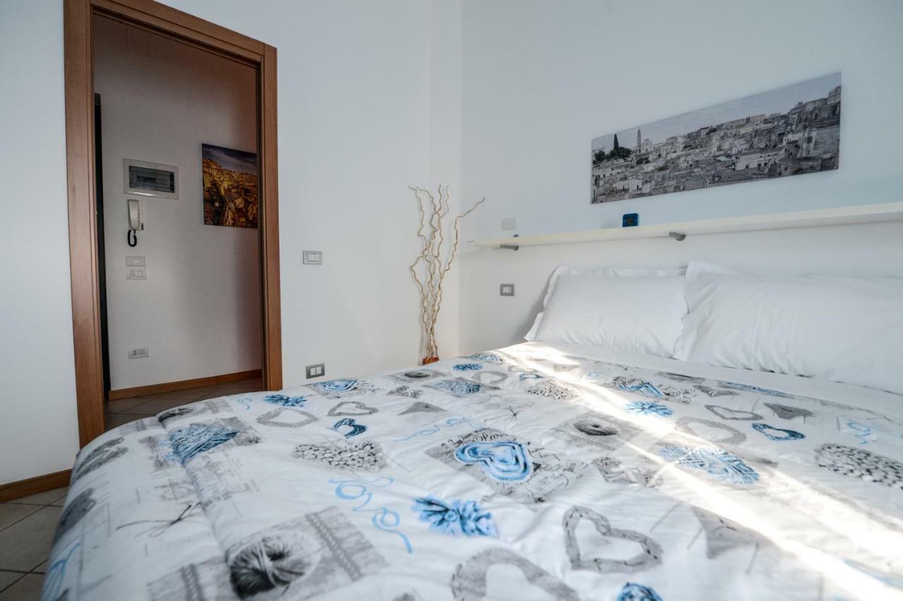 Uno Sguardo Sui Sassi Bed & Breakfast Matera Bagian luar foto