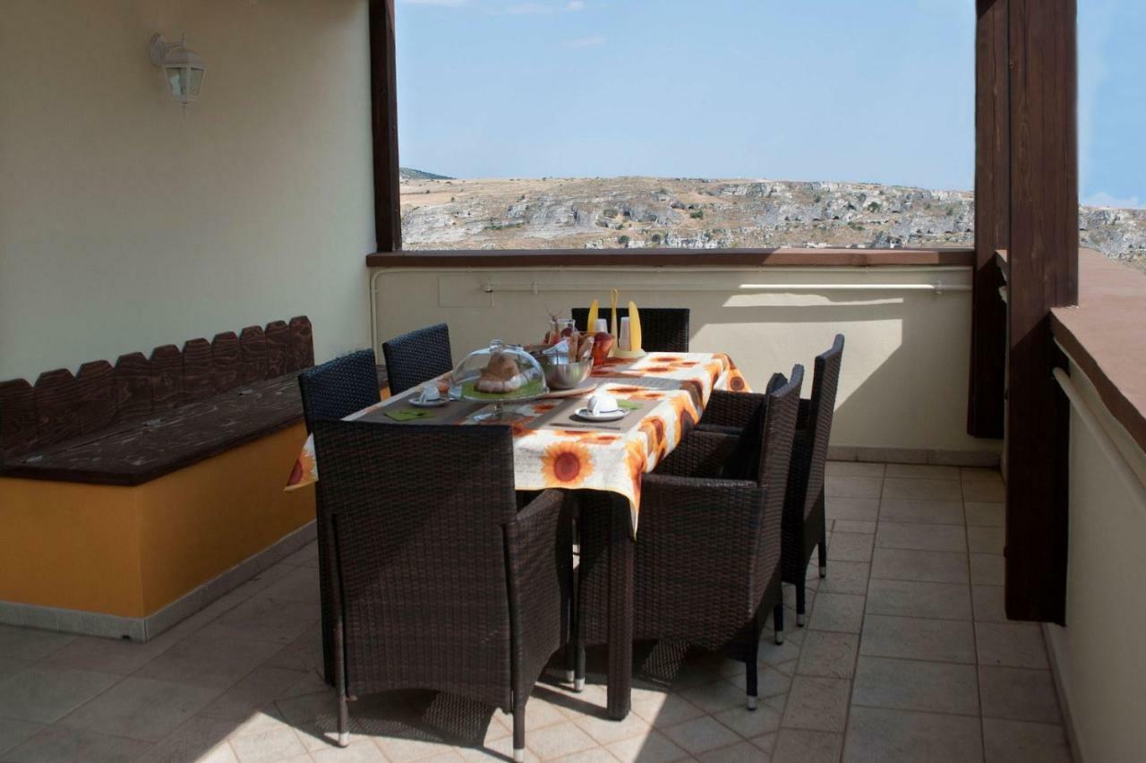 Uno Sguardo Sui Sassi Bed & Breakfast Matera Bagian luar foto